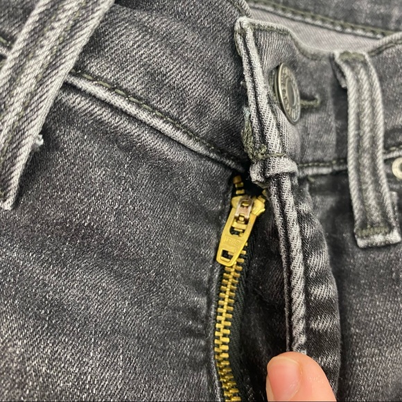 Levis 311 Shaping Skinny Capri Shorts - Picture 6 of 7